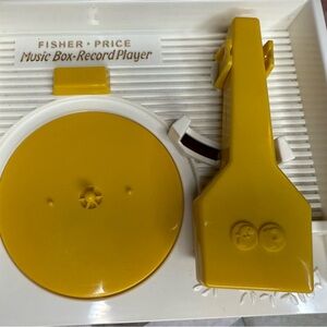 Original Vintage 2014 Fisher Price Music Box Record Player 5 Records WORKS